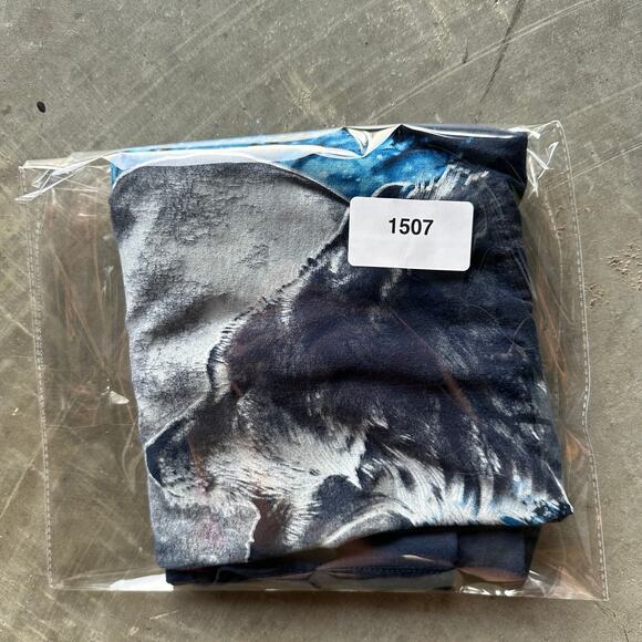 Vtg Mystic Wolf Howling Moon T-Shirt Men's M Blue Gildan Nature Art Tee Y2K - Picture 9 of 9